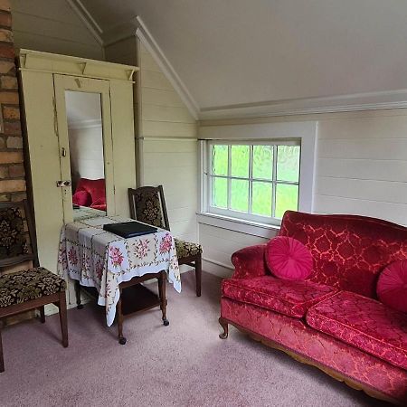 Dovecote House Bed & Breakfast Auckland Exterior photo