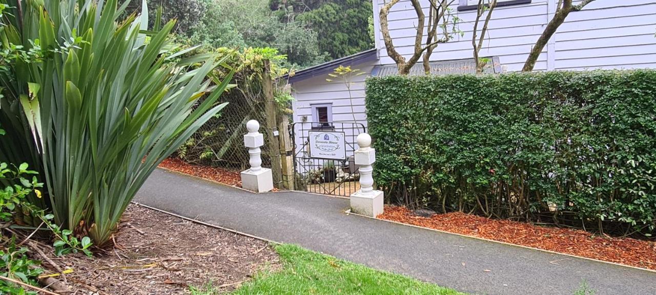 Dovecote House Bed & Breakfast Auckland Exterior photo