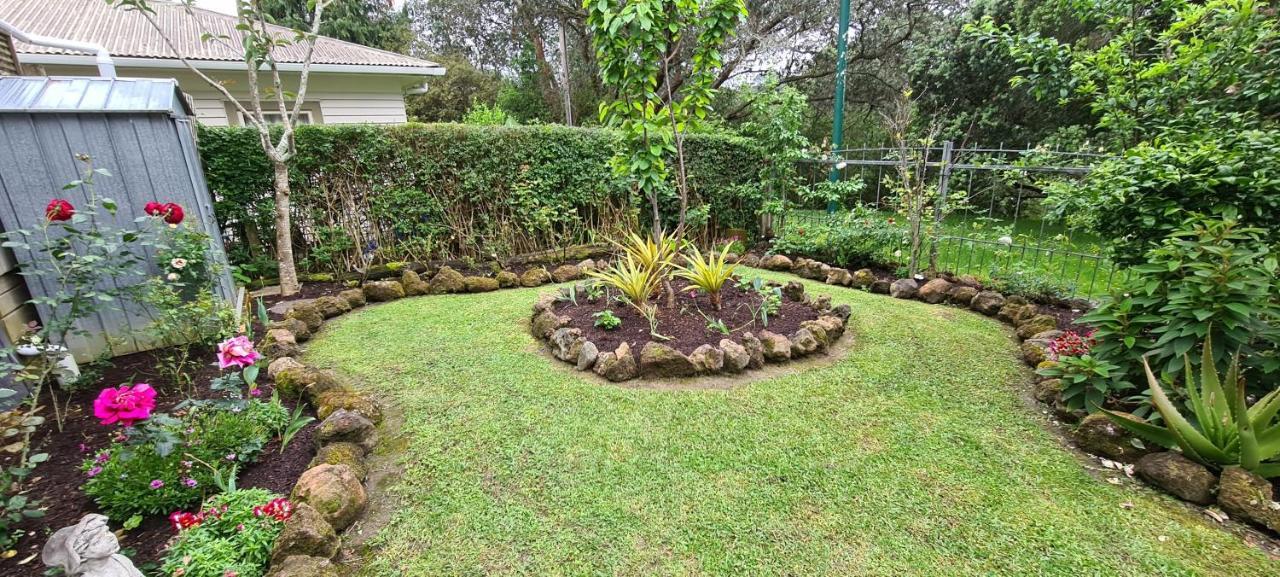 Dovecote House Bed & Breakfast Auckland Exterior photo